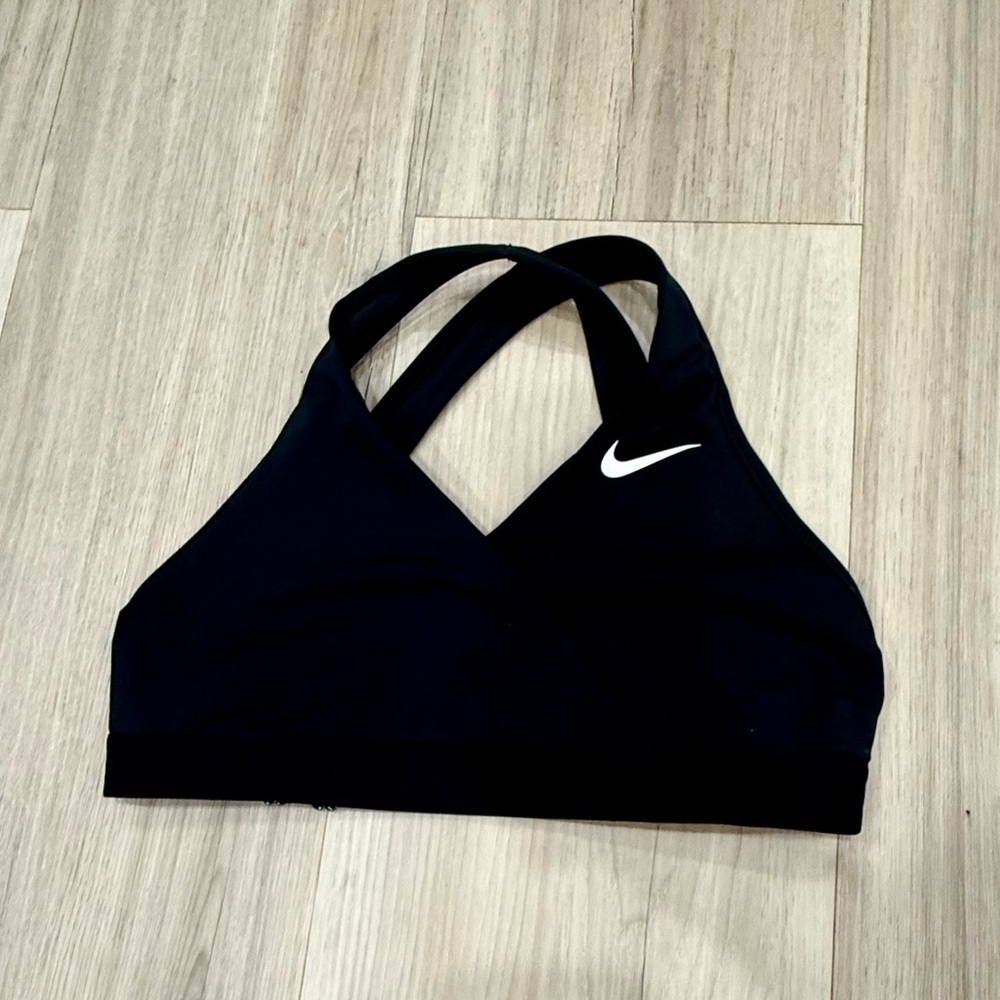 Nike Black Cross-Back Sports Bra